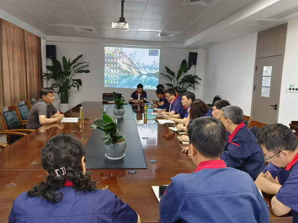 公司副總經(jīng)理、安全總監(jiān)到鋼構(gòu)公司調(diào)研